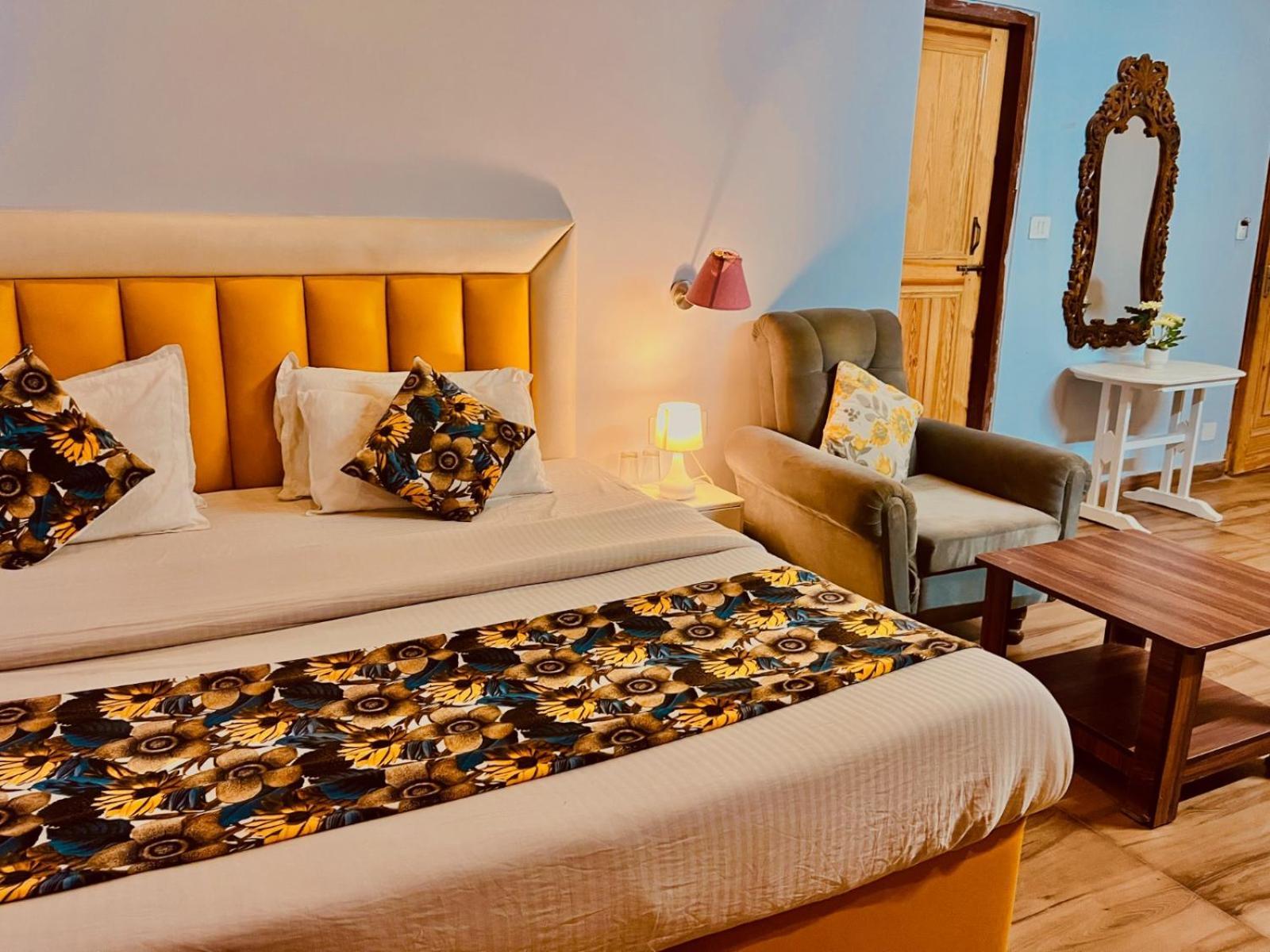 Hotel Hadimba Palace Sky Mountain View - Near Mall Road , Manali — Photos 1